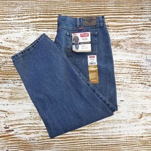 Wrangler Jeans men's 42x30 Five Star relaxed fit NEW